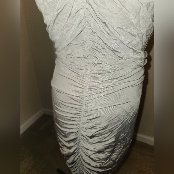 H&M Ruched Off Shoulder Dress - Picture 4 of 6